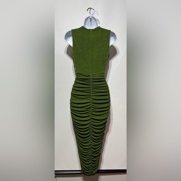 Showpo. SELITA MIDI DRESS RUCHED HIGH NECK DRESS Green Size 6 New‎ with tags - Picture 4 of 7